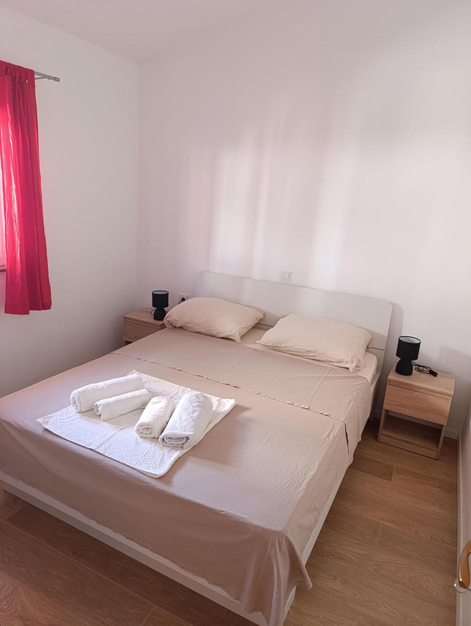 Apartmani Peko พาก ภายนอก รูปภาพ